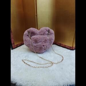NWOT Faux Fur Heart Crossbody Bag with Gold Chain Strap